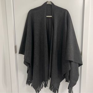 Le Chateau - Grey Cape